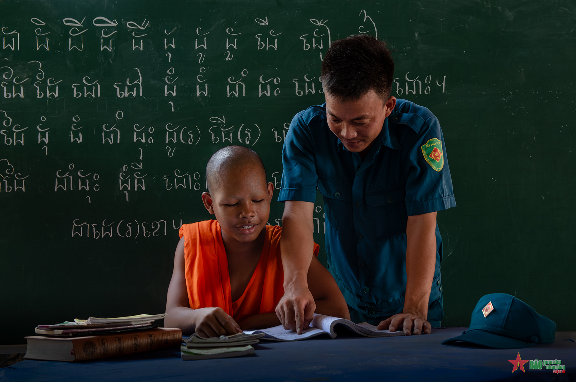 Thầy là chiến sĩ 